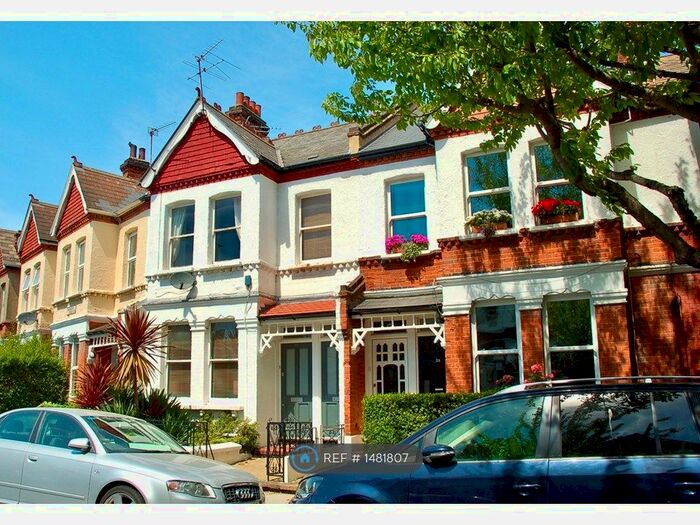 2 Bedroom Flat To Rent In Oakmead Road, London, SW12