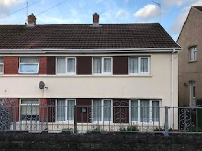 3 Bedroom Semi Detached House To Rent In Bryn Nedd, Cimla, Neath, SA11