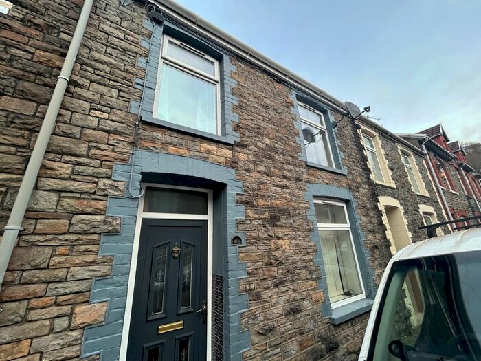 3 Bedroom Property To Rent In Vaughan Street, Pontypridd, CF37