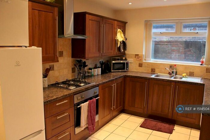 4 Bedroom Terraced House To Rent In Braemar Road, Manchester, M14