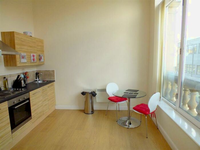 1 Bedroom Flat To Rent In Bank House, Queen Street, Morley, Leeds, LS27