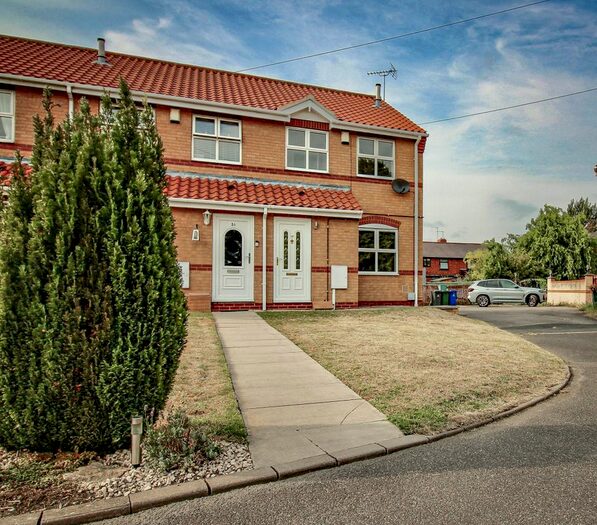 3 Bedroom End Of Terrace House To Rent In The Paddock, Adwick-Le-Street, Doncaster, DN6