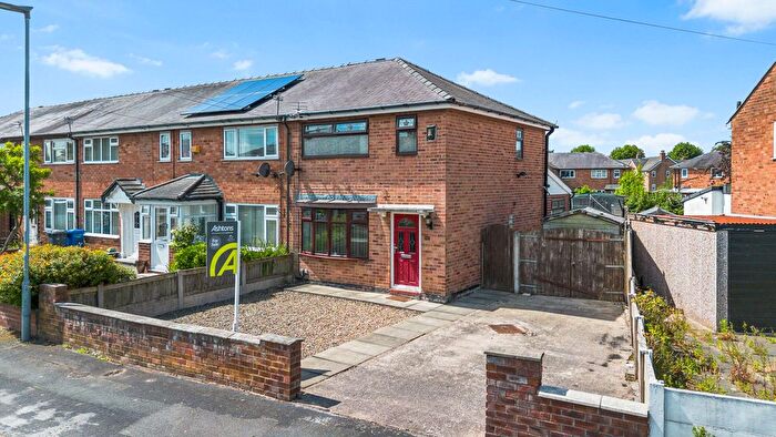 3 Bedroom End Of Terrace House For Sale In Newhaven Road, Warrington, WA2