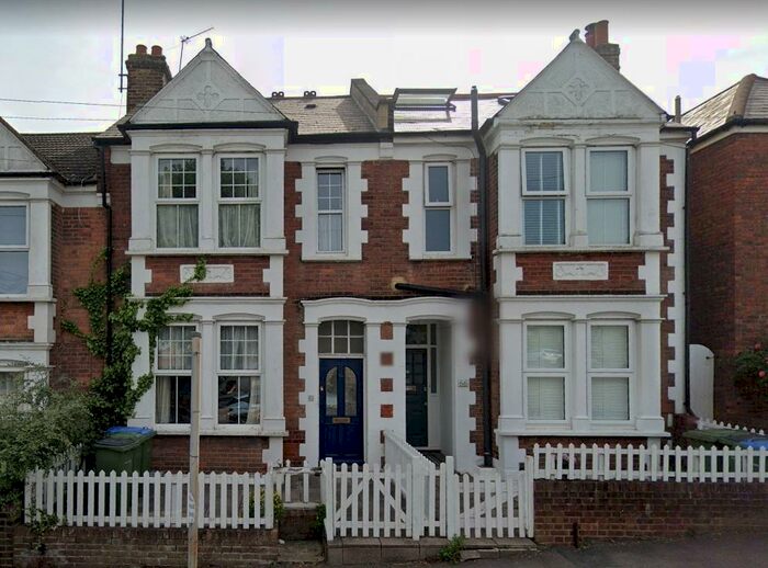 3 Bedroom Semi-Detached House To Rent In Wyndcliff Road Westcombe Park, SE7