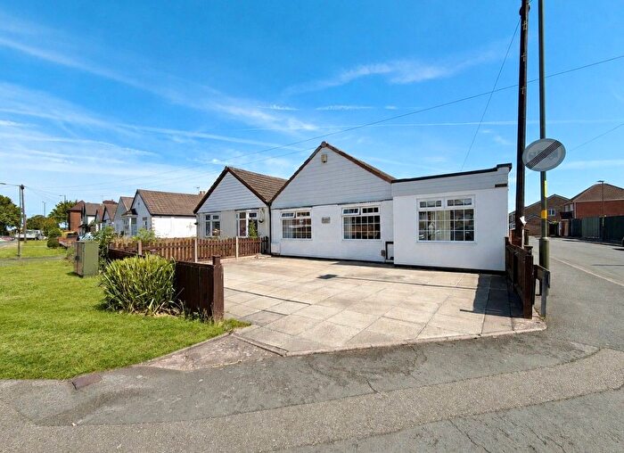 3 Bedroom Semi-Detached Bungalow For Sale In Highters Heath Lane, Birmingham, B14