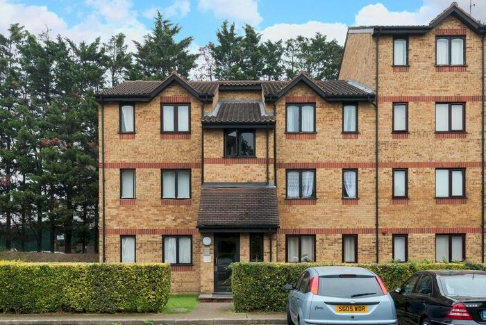 1 Bedroom Flat To Rent In Donne House, Samuel Close, New Cross, London, SE14