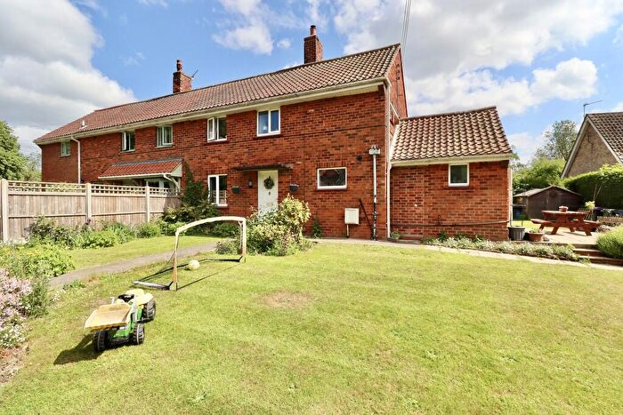 3 Bedroom Semi-Detached House For Sale In Grange Lane, Ingham, Lincoln, LN1