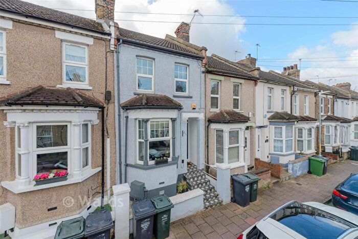 2 Bedroom Terraced House For Sale In Charles Street, Greenhithe, Kent, DA9