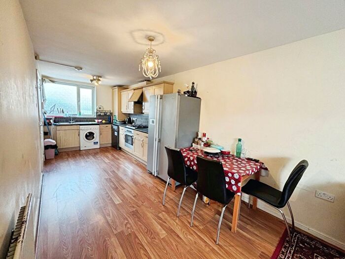 4 Bedroom Terraced House To Rent In Haymarket Street, Grove Village, Manchester, M13