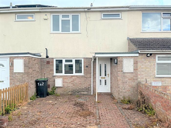 3 Bedroom Terraced House To Rent In Maple Close, Shaftesbury - Long Term Available, SP7