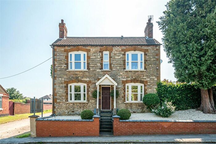 3 Bedroom Detached House To Rent In London Road, Bozeat, Northamptonshire, NN29