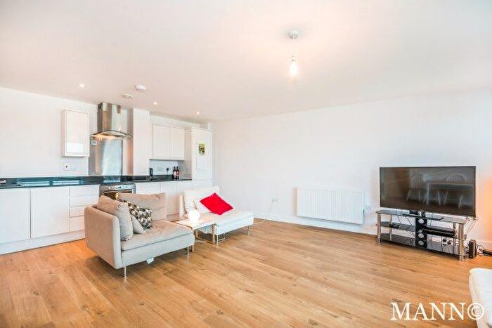 2 Bedroom Flat To Rent In High Street, Redhill, RH1
