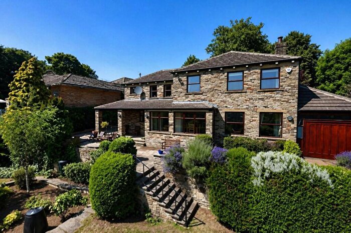 4 Bedroom Detached House For Sale In Hough Top, Pudsey, LS13