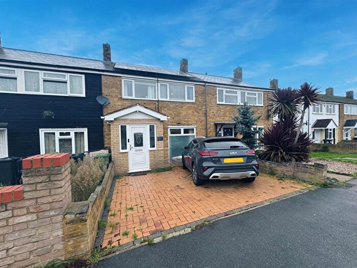 3 Bedroom Terraced House For Sale In Osborne Road, Basildon, SS16