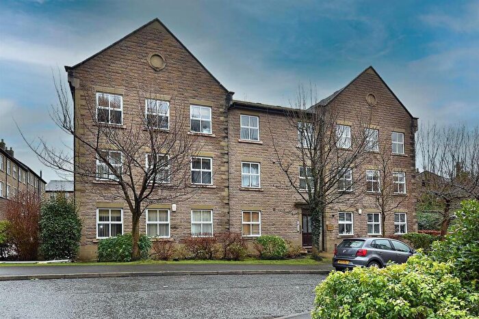 2 Bedroom Apartment For Sale In Oakleigh House, Hamson Drive, Bollington, SK10