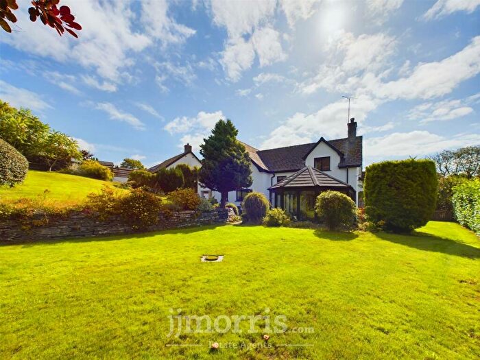 4 Bedroom Detached House For Sale In Coedmor Lane, Llechryd, Cardigan, SA43
