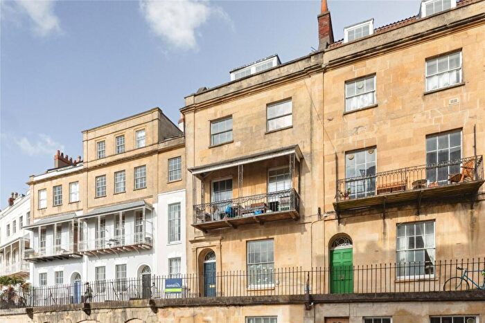 2 Bedroom Flat To Rent In Royal York Crescent, Clifton, Bristol, BS8