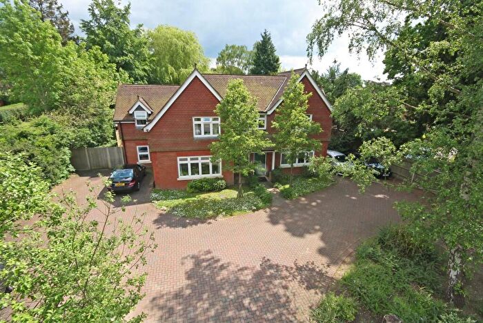 2 Bedroom Flat To Rent In Fosse Lodge, , Croydon Road, Reigate, RH2