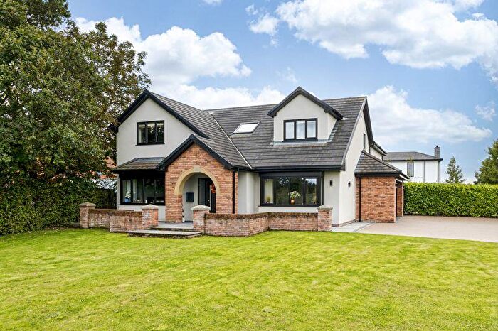 5 Bedroom House For Sale In Lunds Lane, Preston, PR4