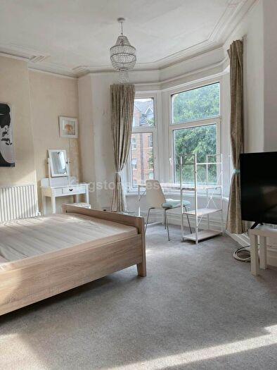 5 Bedroom Terraced House To Rent In Colum Road, Cardiff, CF10