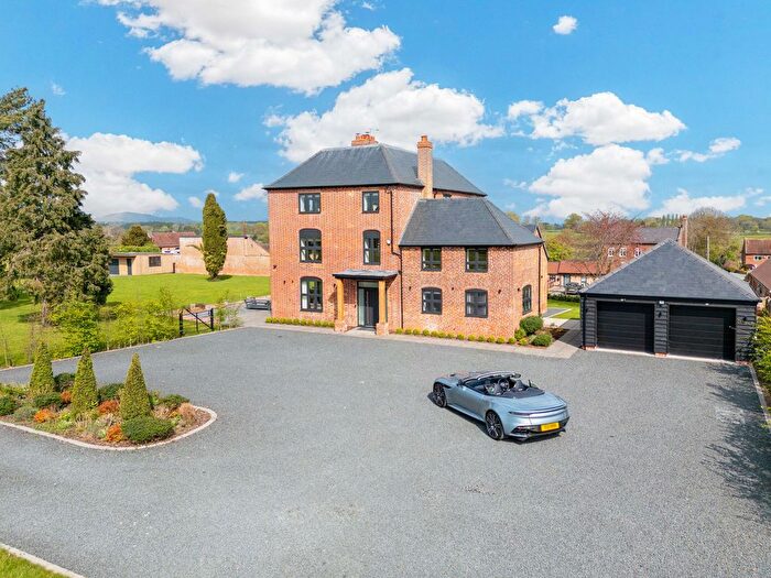 6 Bedroom Detached House For Sale In Moseley Road Hallow, Worcestershire, WR2