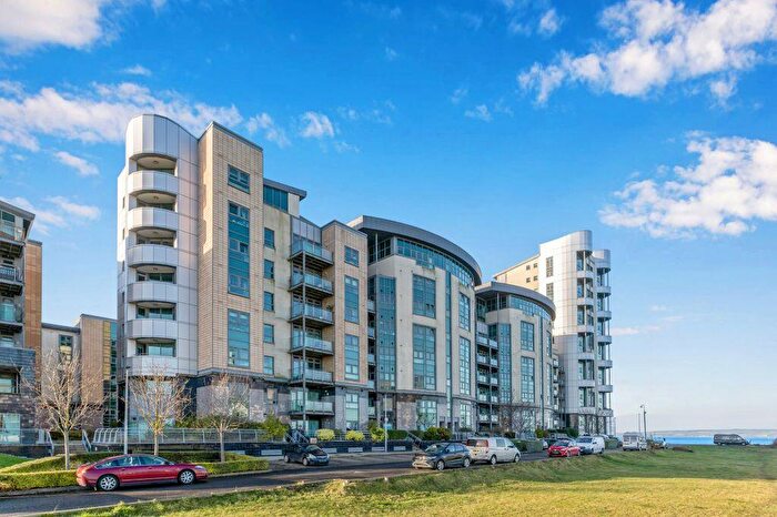 4 Bedroom Duplex For Sale In / Western Harbour Way, Edinburgh, EH6