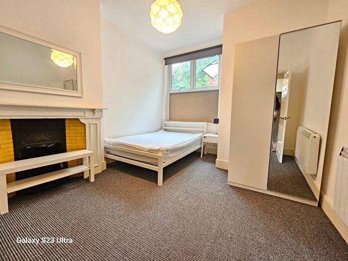 1 Bedroom Flat To Rent In Ecclesall Road, Sheffield, S11