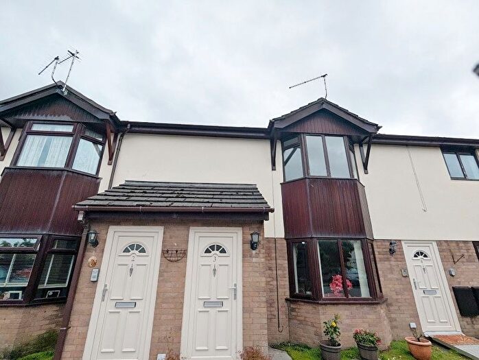 2 Bedroom Flat For Sale In Glan Road, Porthcawl, CF36