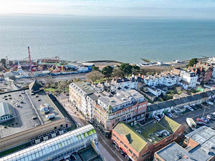 2 Bedroom Flat For Sale In Royal Mews, Southend-On-Sea, SS1