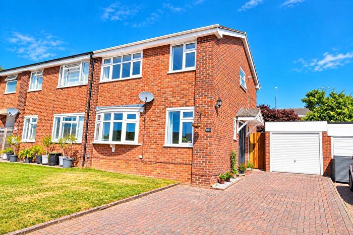 3 Bedroom Semi Detached House For Sale In Ragstone Road, Maidstone, ME15