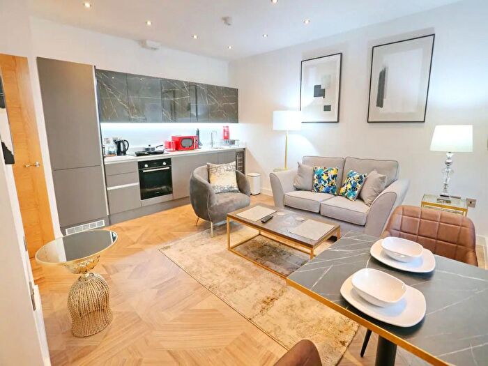 2 Bedroom Flat To Rent In City Of Salford, London, M3
