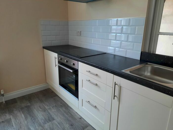 3 Bedroom Flat To Rent In High Street, Coleshill, B46