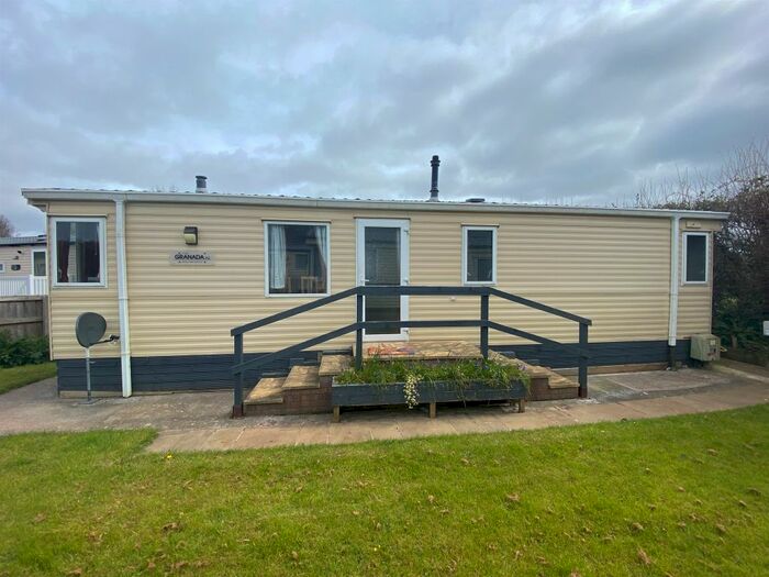 2 Bedroom Property For Sale In Lemonford Caravan Park, Bickington, Newton Abbot, TQ12