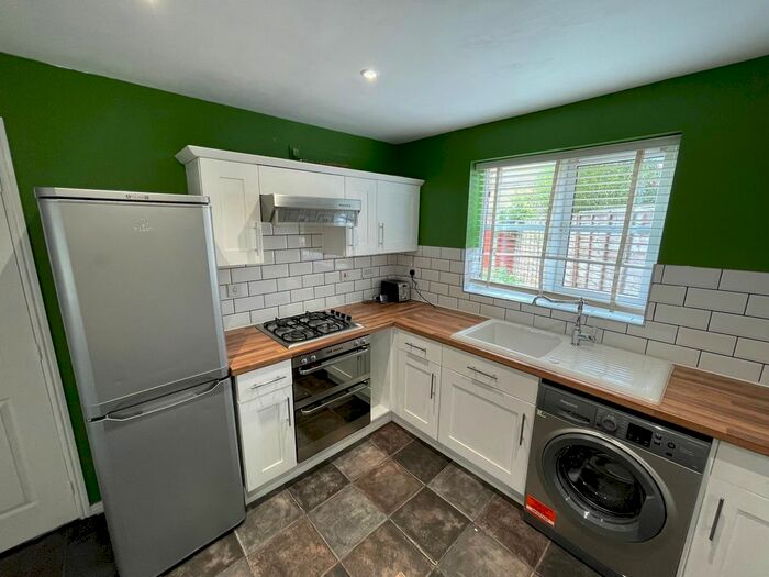 4 Bedroom Property To Rent In Station Road, Severn Beach, Bristol, BS35