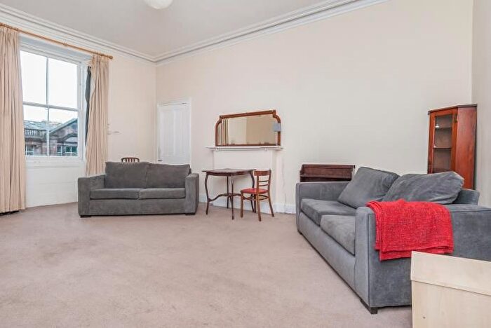 5 Bedroom Flat To Rent In Melville Terrace, Edinburgh, EH9