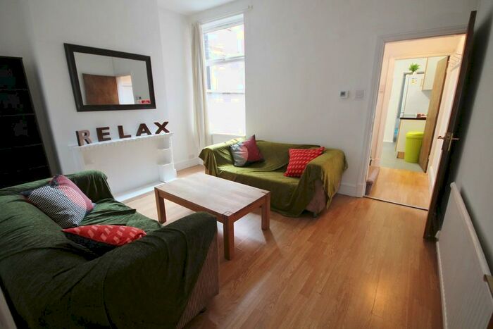 4 Bedroom Terraced House To Rent In Barclay Street, West End, Leicester, LE3