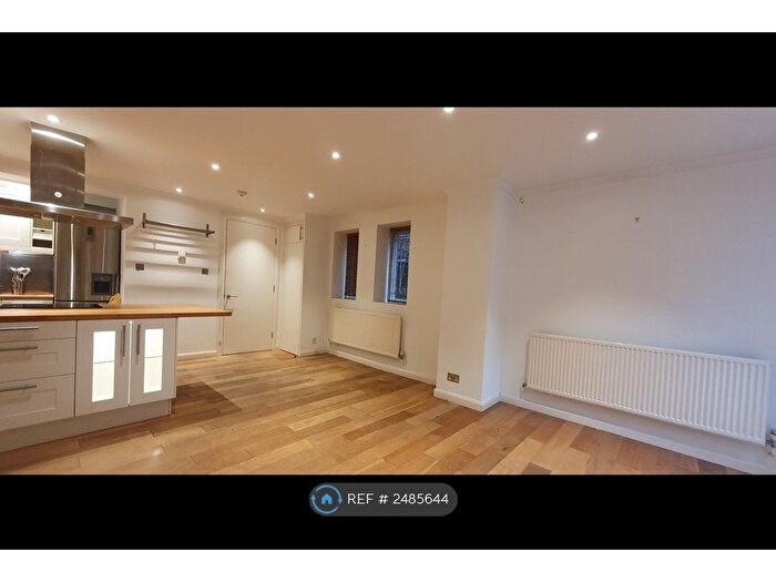 1 Bedroom Flat To Rent In Frognal Lane, London, NW3