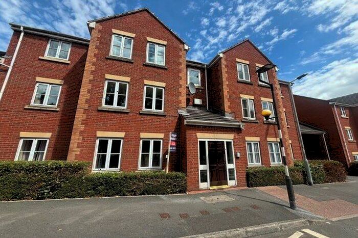 2 Bedroom Flat To Rent In Kinnerton Way, Exeter, EX4