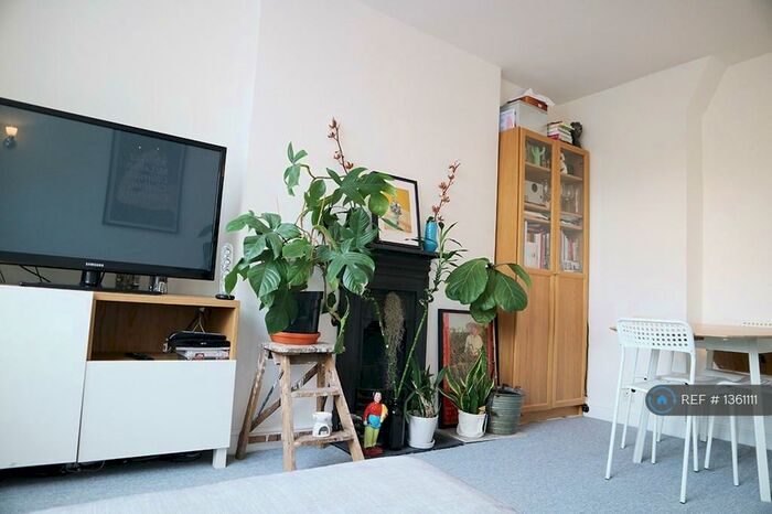 1 Bedroom Flat To Rent In Victoria Chambers, London, EC2A