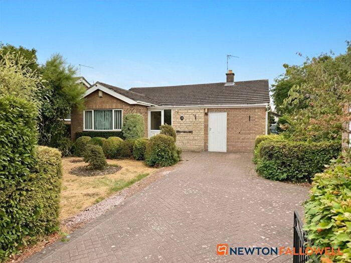 2 Bedroom Bungalow For Sale In Westborough Lane, Long Bennington, NG23