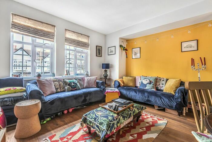 2 Bedroom Flat To Rent In Popesgrove Mansions, Heath Road, Twickenham, TW1