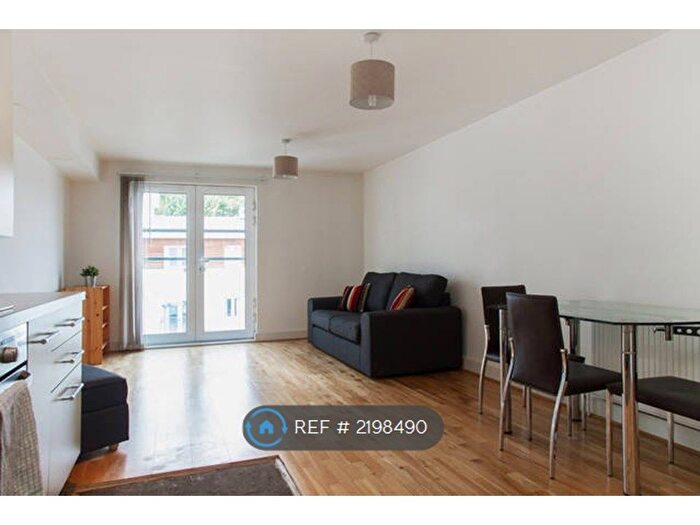 1 Bedroom Flat To Rent In Clapham North, London, SW9