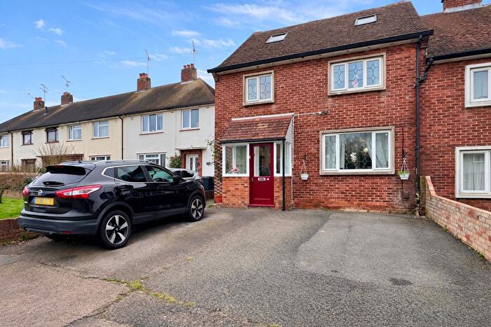 4 Bedroom Semi Detached House For Sale In Shelley Road, Chelmsford, CM2