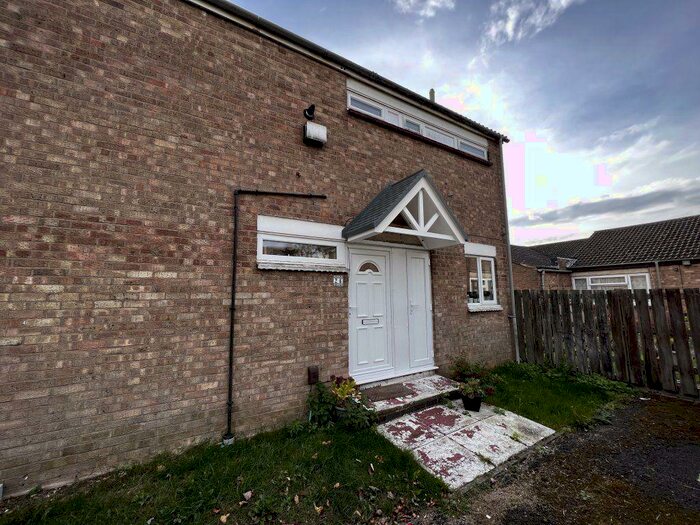 2 Bedroom House To Rent In Bute Close, Corby, NN17