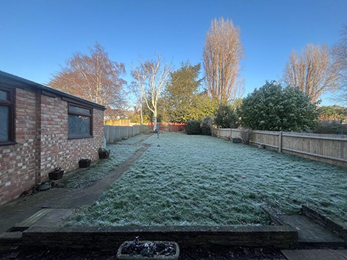 5 Bedroom Semi-Detached House To Rent In Harwood Avenue, Bromley, Kent, BR1
