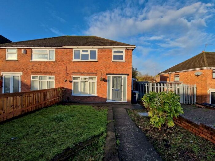 3 Bedroom Semi-Detached House To Rent In Foxland Avenue, Rednal, B45