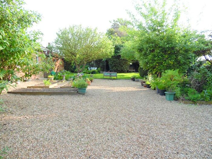 3 Bedroom Detached Bungalow For Sale In Chalk Lane, Sutton Bridge, PE12