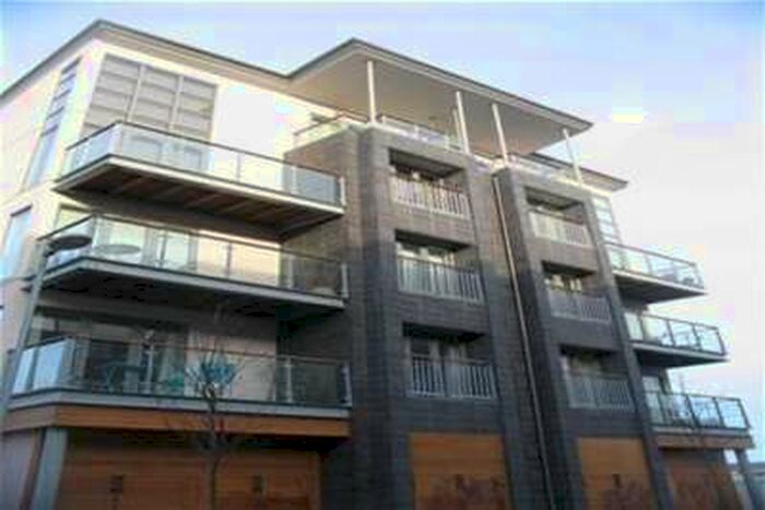 2 Bedroom Flat To Rent In Cameronian Square, Gateshead Quays, NE8