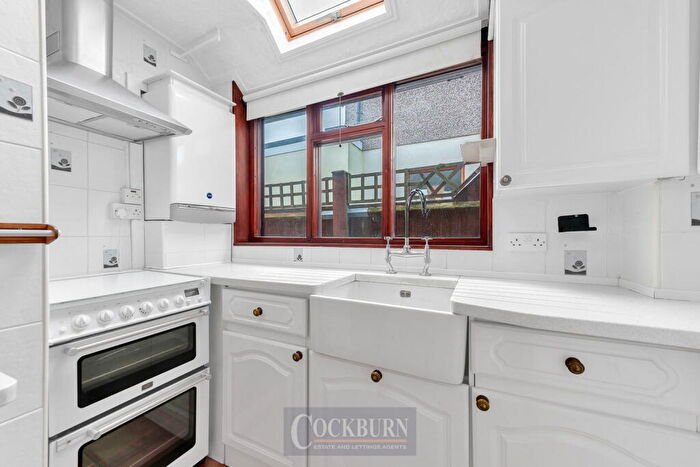 2 Bedroom Semi-Detached House For Sale In Monmouth Close, Welling, DA16