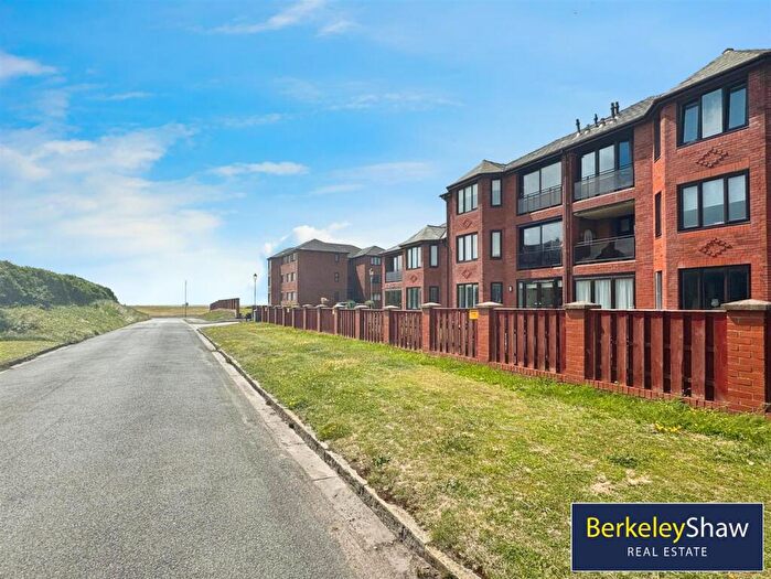 2 Bedroom Apartment For Sale In Park Drive, Crosby, Liverpool, L23